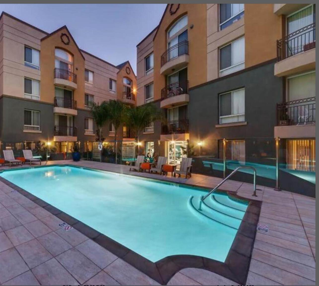 The Reve Appartment Marina 2 Bedrooms With Swimming Pool Free Parking - Los Angeles, Los Angeles